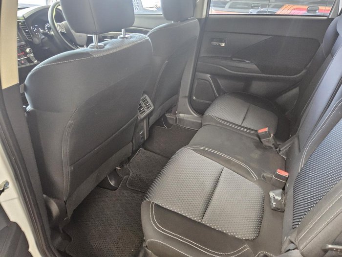 2020 Mitsubishi Outlander ES ZL MY20 AWD White