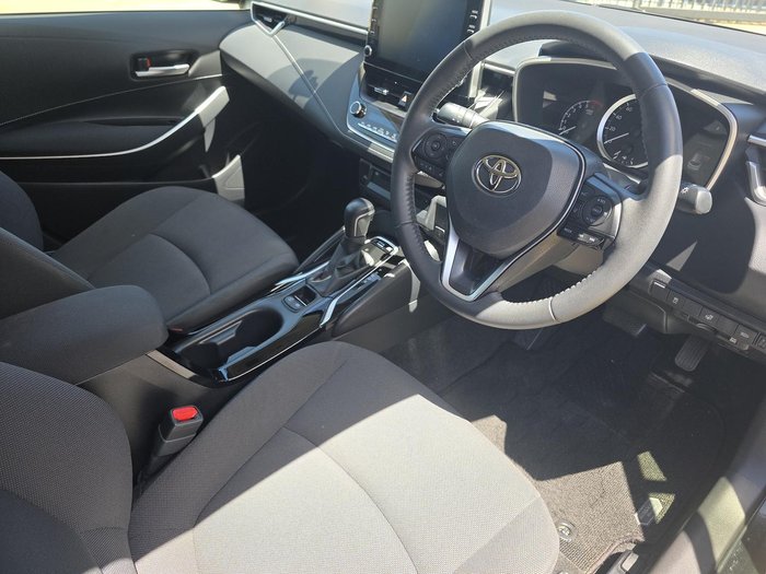 2020 Toyota Corolla Touring Hybrid S ZWE211W Black