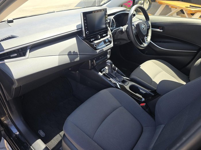 2020 Toyota Corolla Touring Hybrid S ZWE211W Black