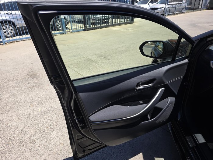 2020 Toyota Corolla Touring Hybrid S ZWE211W Black