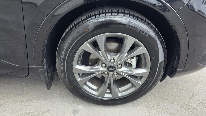 2022 Ford Escape ST-Line