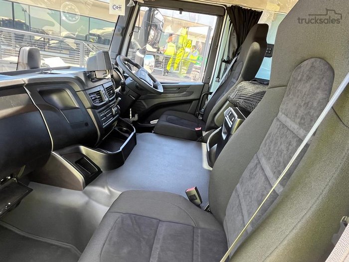 2024 Iveco S-Way AT600