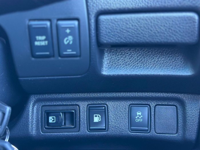 2016 Nissan Navara ST