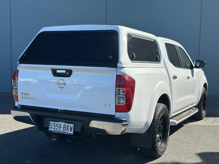 2016 Nissan Navara ST