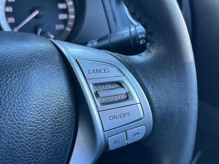 2016 Nissan Navara ST