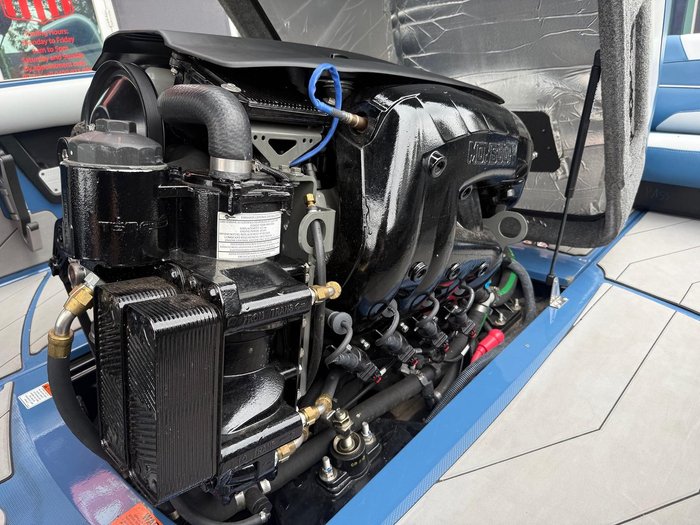 2022 Malibu Response TXi Open Bow