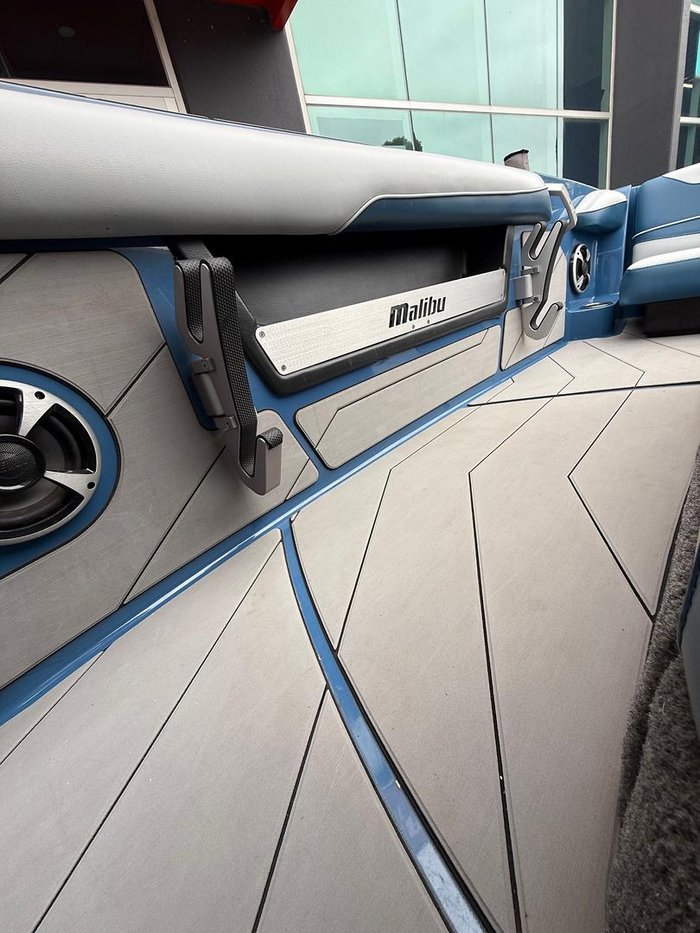 2022 Malibu Response TXi Open Bow