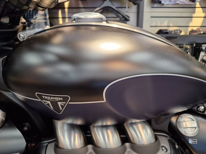 2025 Triumph 2025 Triumph 2500CC Rocket 3 Storm GT SAPPHIRE BLACK