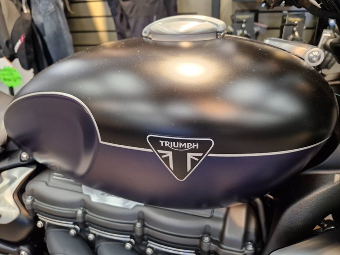 2025 Triumph 2025 Triumph 2500CC Rocket 3 Storm GT SAPPHIRE BLACK