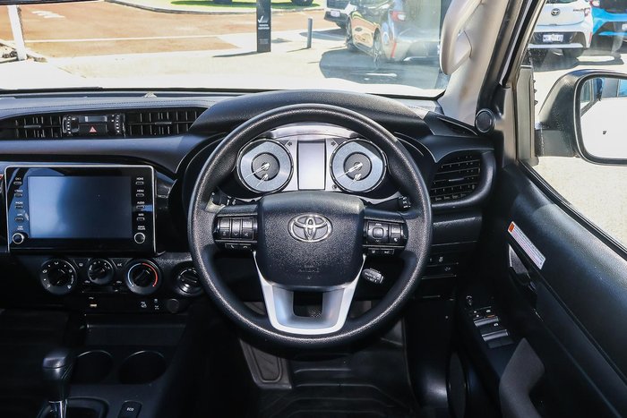2023 Toyota Hilux SR