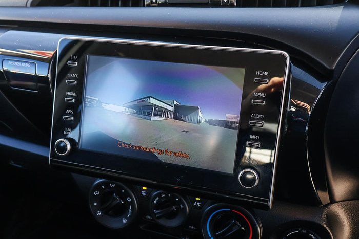 2023 Toyota Hilux SR