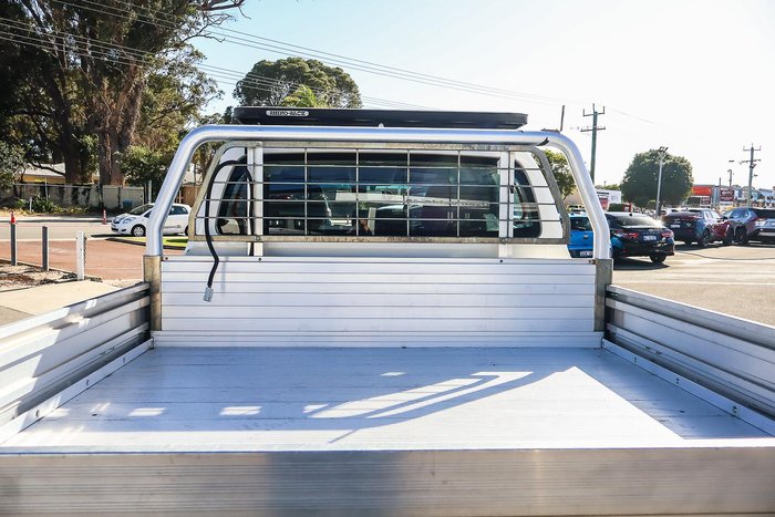 2022 Toyota Hilux SR