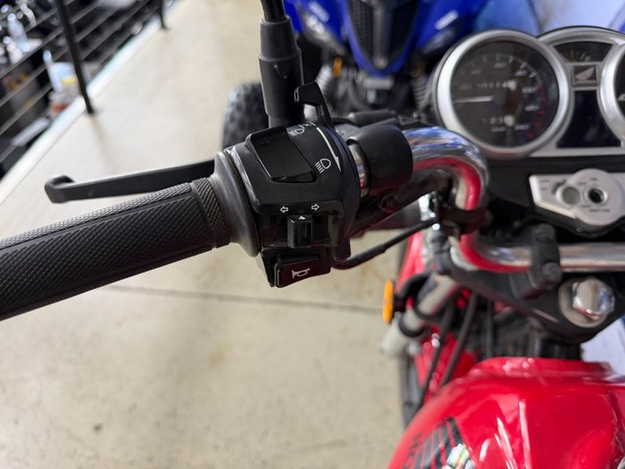 2018 Honda CB125E RED