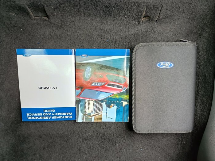 2010 Ford Focus LX LV Frozen White