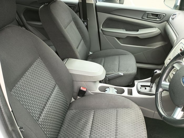 2010 Ford Focus LX LV Frozen White