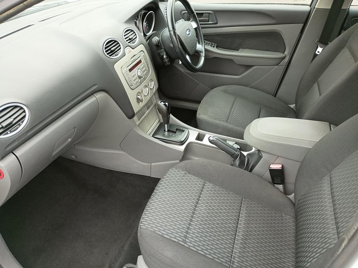 2010 Ford Focus LX LV Frozen White