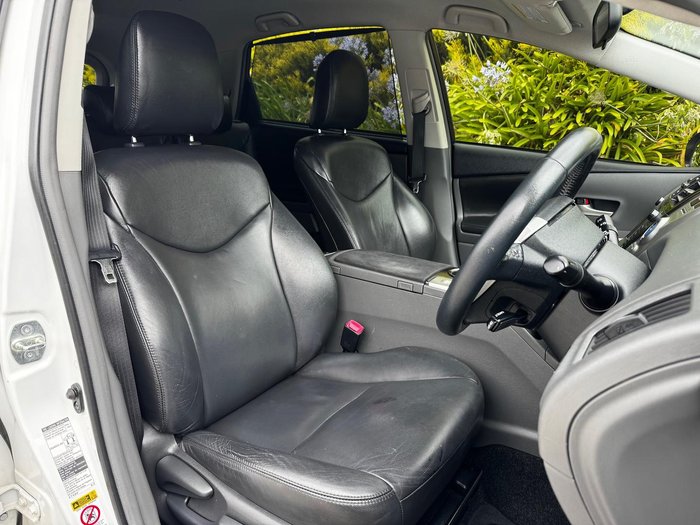 2012 Toyota Prius V i-Tech ZVW40R Crystal Pearl