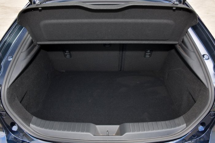 2025 Mazda 3 G20 Evolve