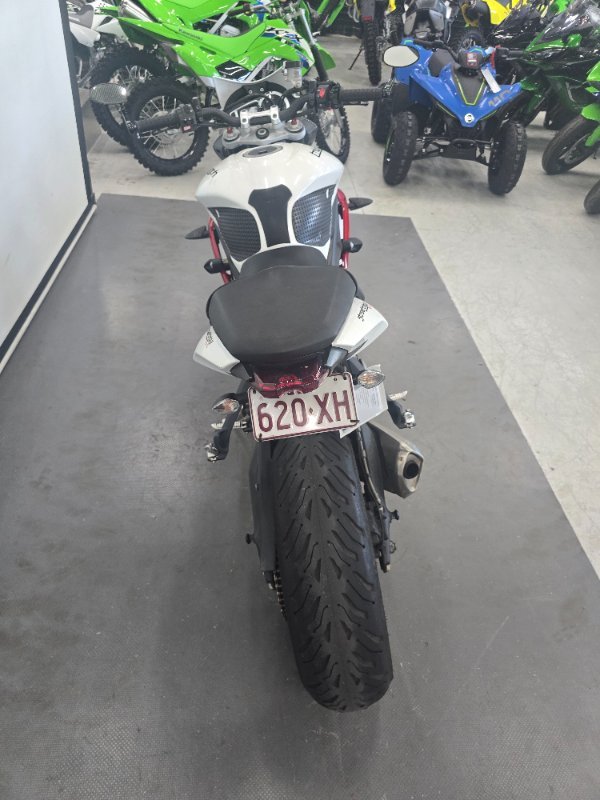 2013 Triumph STREET TRIPLE White