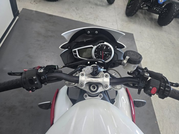 2013 Triumph STREET TRIPLE White