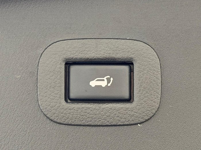 2022 Nissan Patrol Ti-L