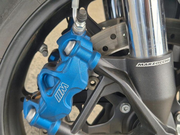 2025 BMW M 1000 R M 1000 White