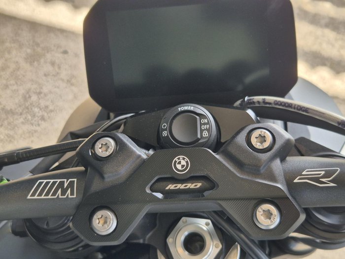 2025 BMW M 1000 R M 1000 White