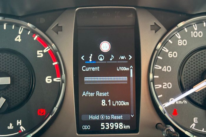 2023 Toyota Hilux SR5