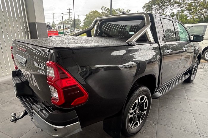 2023 Toyota Hilux SR5