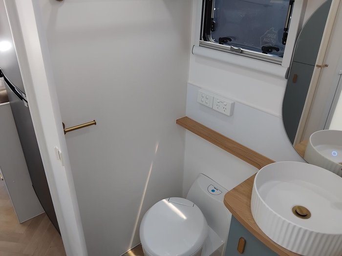 2026 Cadillac RV Ourea Royal King Bed Family Van Triple Bunks Victron Package