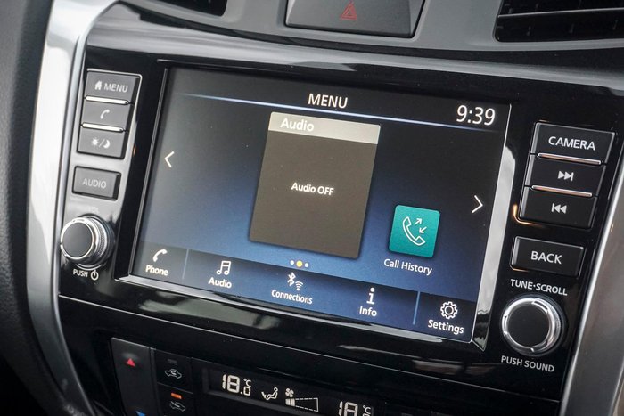 2025 Nissan Navara ST-X