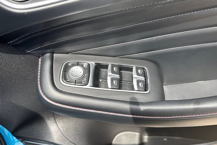 2023 MG HS Essence X