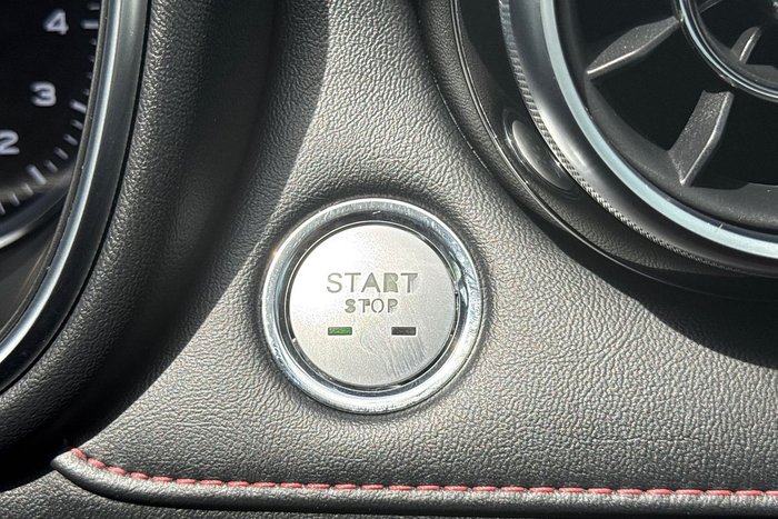 2023 MG HS Essence X