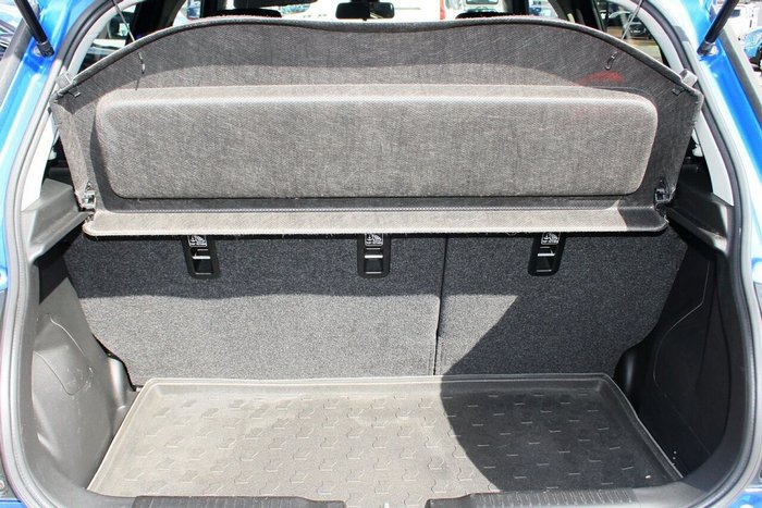 2017 Suzuki Swift GL Navigator Safety Pack