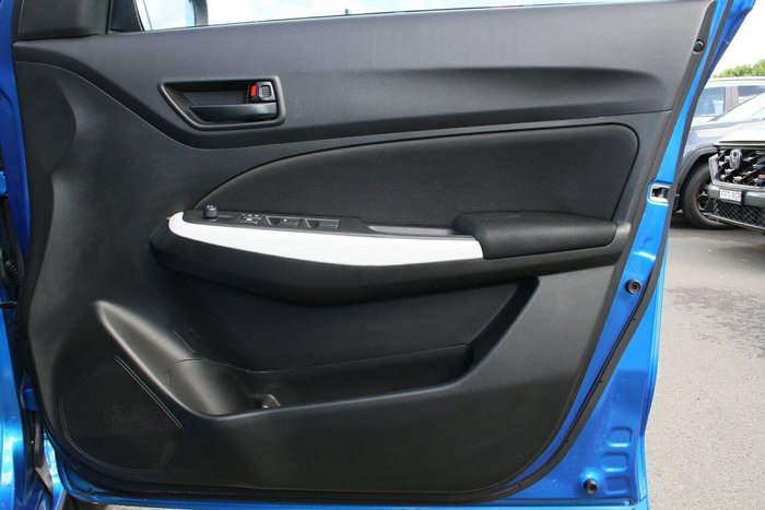 2017 Suzuki Swift GL Navigator Safety Pack