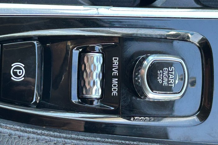 2020 Volvo XC90 D5 Momentum