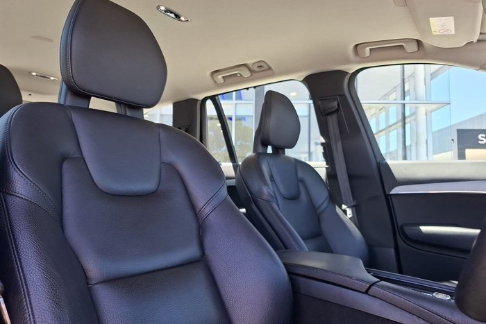 2020 Volvo XC90 D5 Momentum