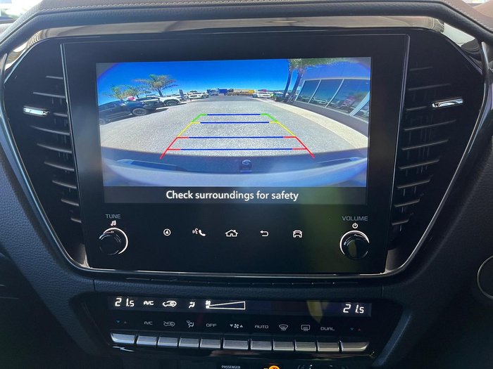 2025 Isuzu D-MAX BLADE