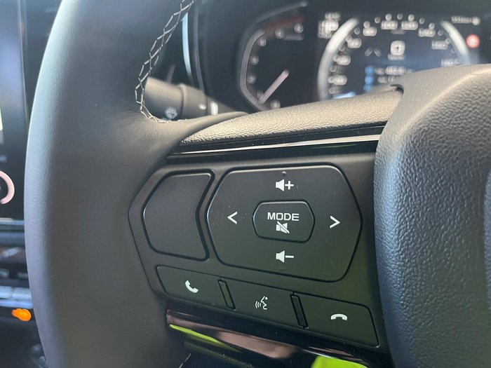 2025 Isuzu D-MAX BLADE