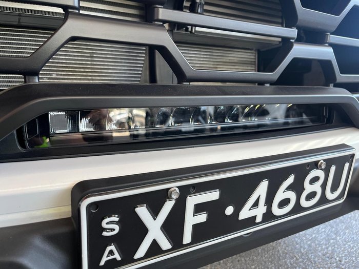 2025 Isuzu D-MAX BLADE