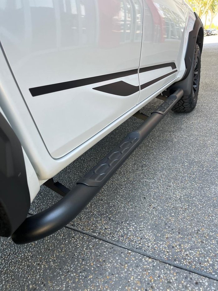 2025 Isuzu D-MAX BLADE