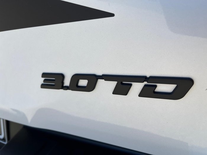 2025 Isuzu D-MAX BLADE