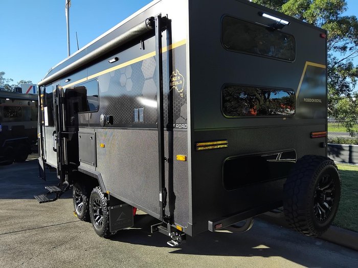 2026 Cadillac RV Poseidon Royal King Bed And Rear Triple Bunks-Price Reduced