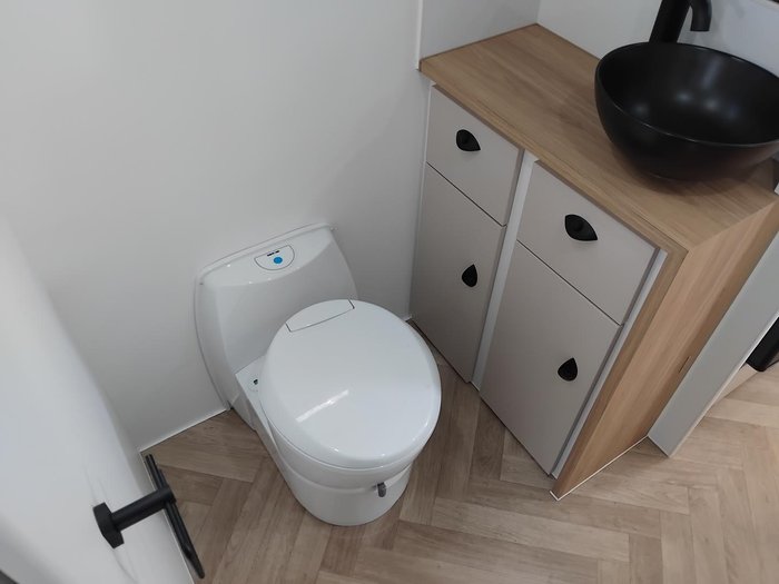 2026 Cadillac RV Gaia Couples Rear Club Lounge 22.6Ft