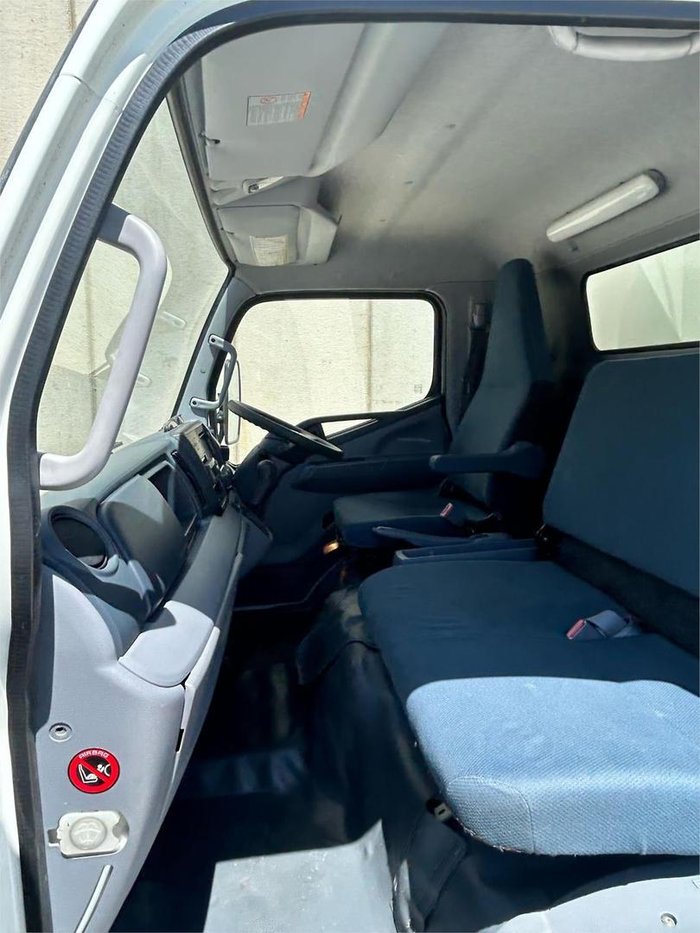 2016 Mitsubishi Canter 515