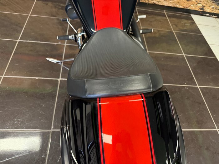 2011 Suzuki VZR 1800 BOULEVARD (M109R) BLACK