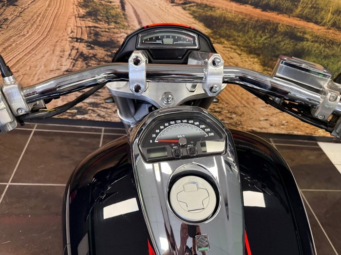 2011 Suzuki VZR 1800 BOULEVARD (M109R) BLACK