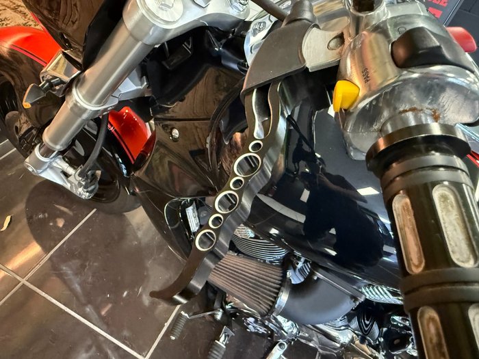 2011 Suzuki VZR 1800 BOULEVARD (M109R) BLACK