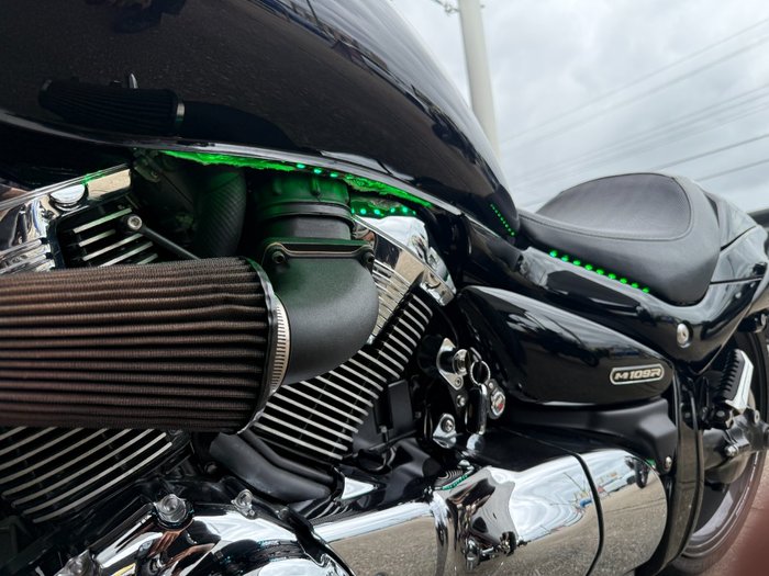 2011 Suzuki VZR 1800 BOULEVARD (M109R) BLACK