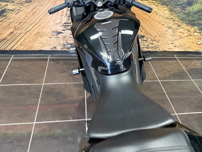 2022 Yamaha YZF-R3 BLACK